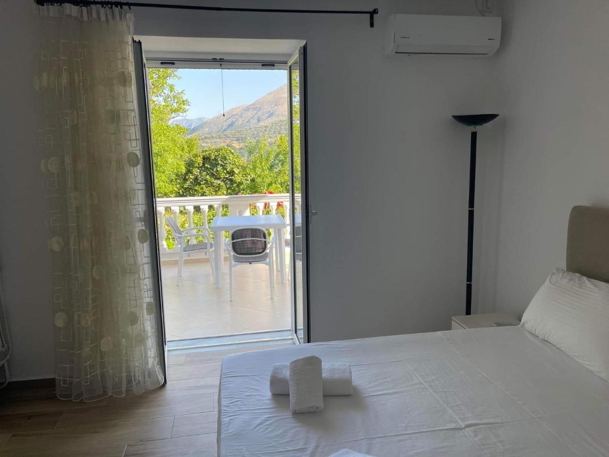 Helen Apartments Lukovë Dış mekan fotoğraf
