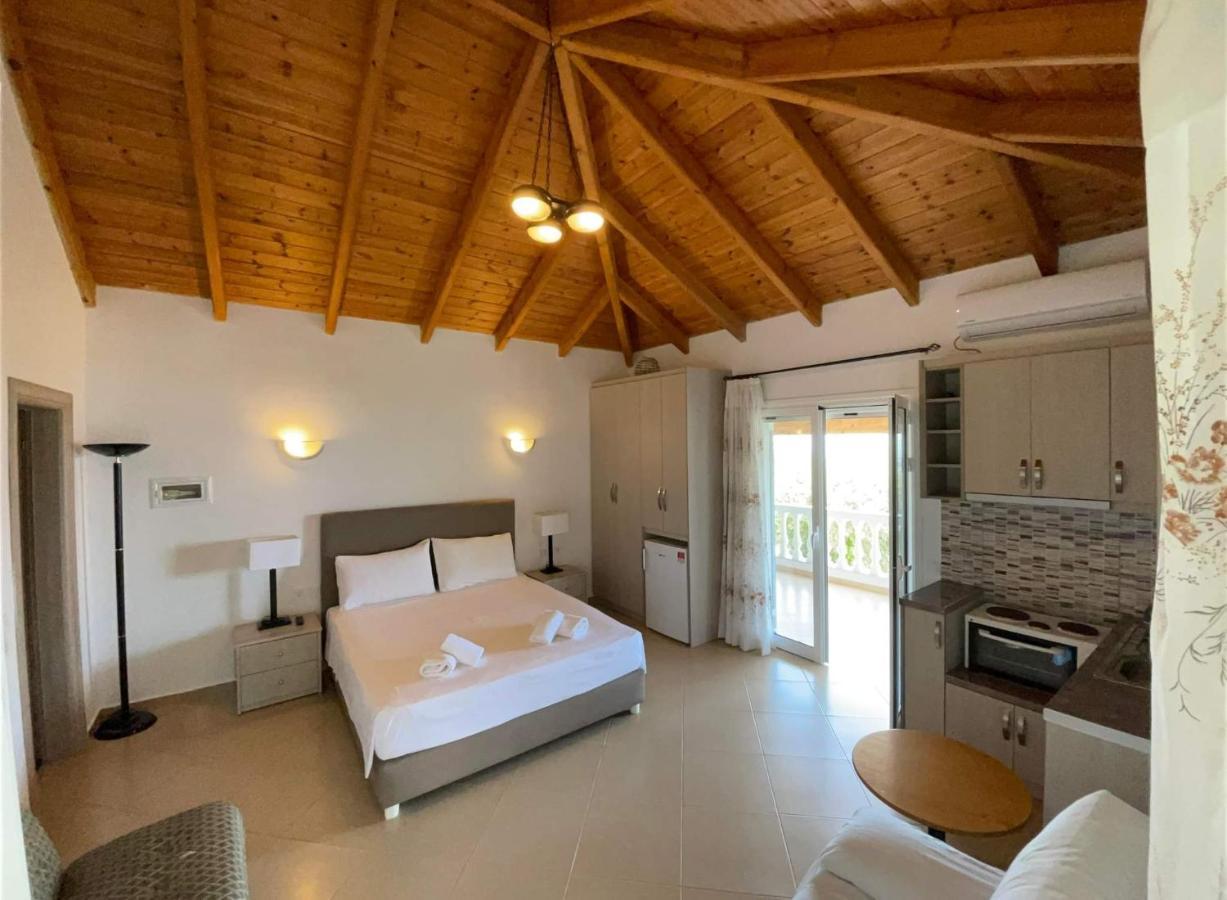 Helen Apartments Lukovë Dış mekan fotoğraf