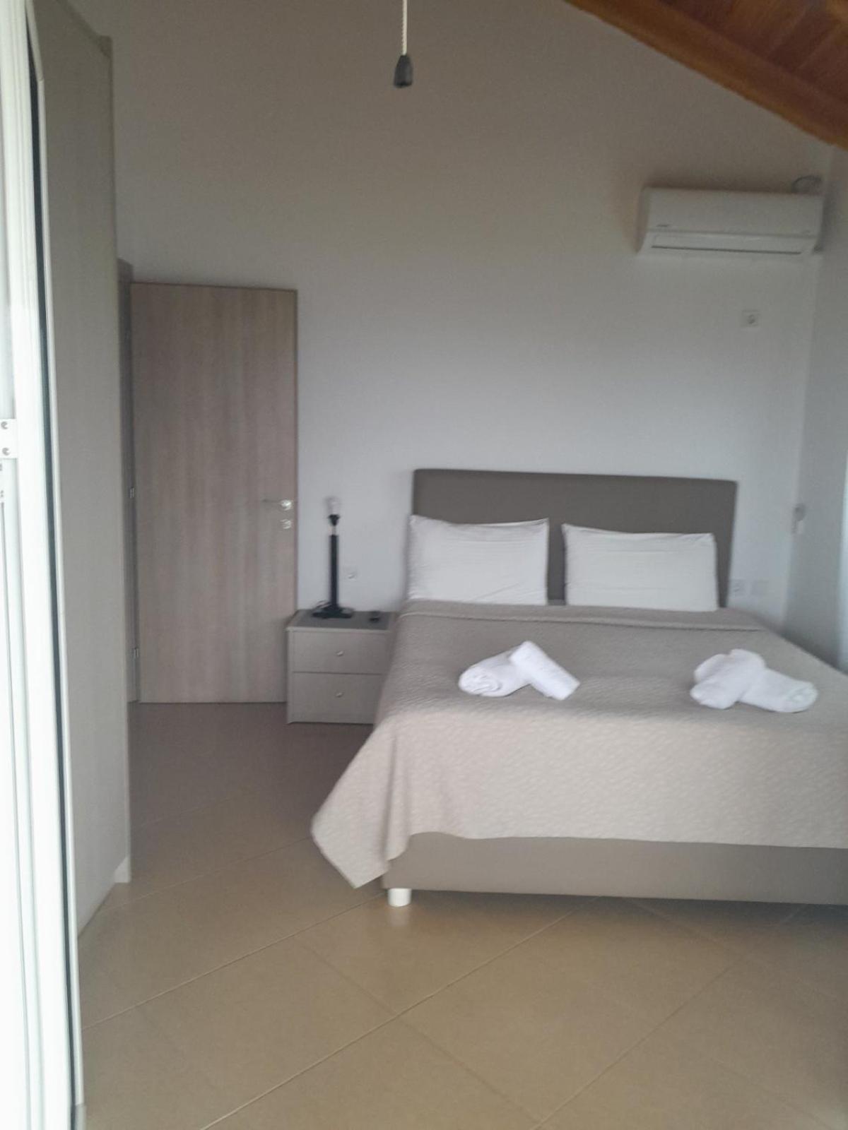 Helen Apartments Lukovë Dış mekan fotoğraf
